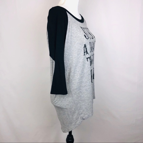 ♧J Roberts “Just a Small Town Girl” Size Small Top - Picture 4 of 5